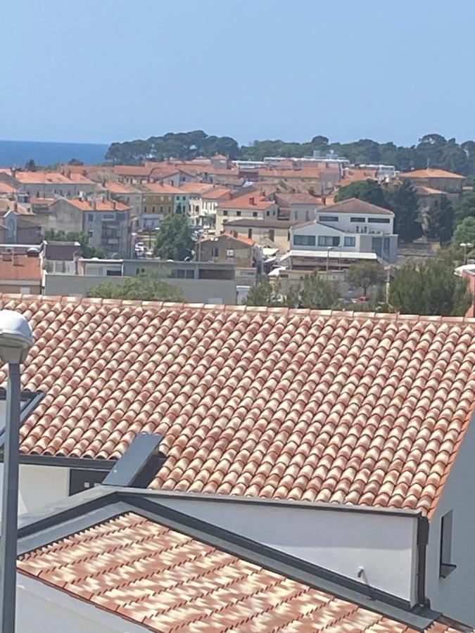 Appartamento Apartman Nela Porec Esterno foto
