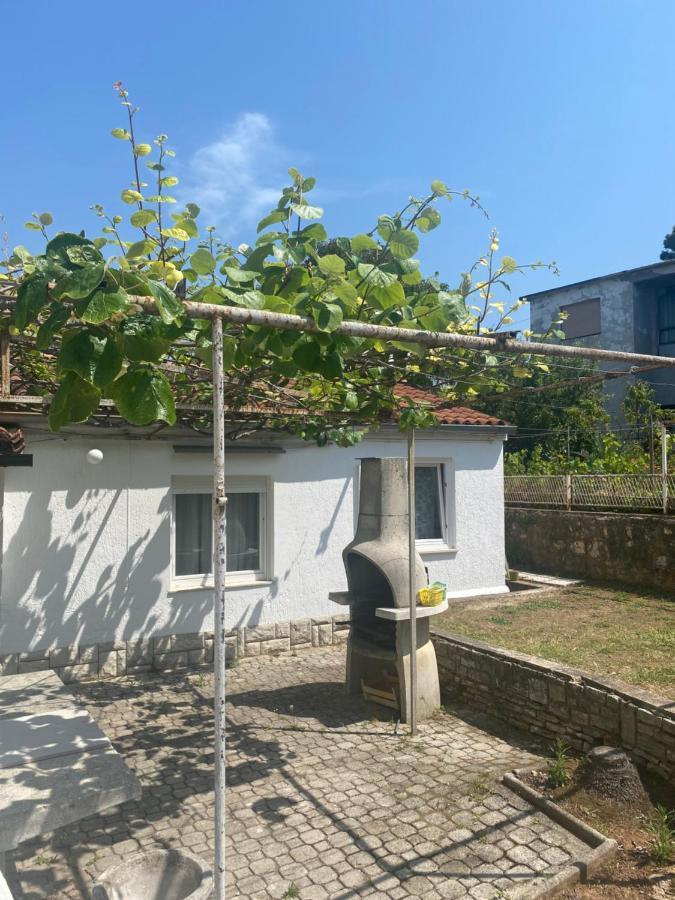 Appartamento Apartman Nela Porec Esterno foto