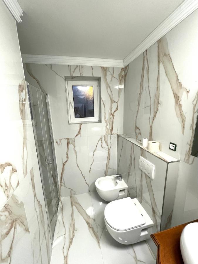 Appartamento Apartman Nela Porec Esterno foto